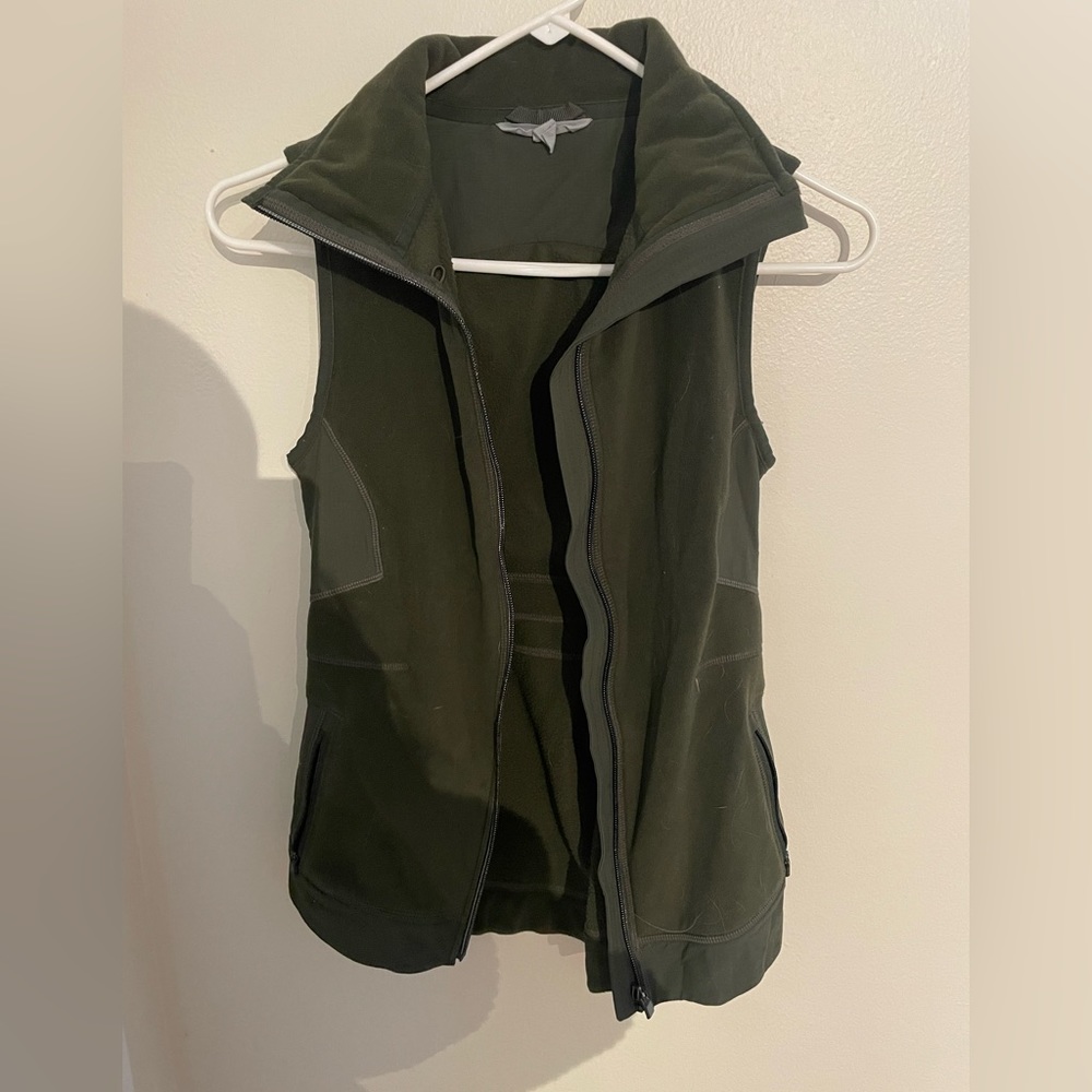 women’s green vest! size xxs